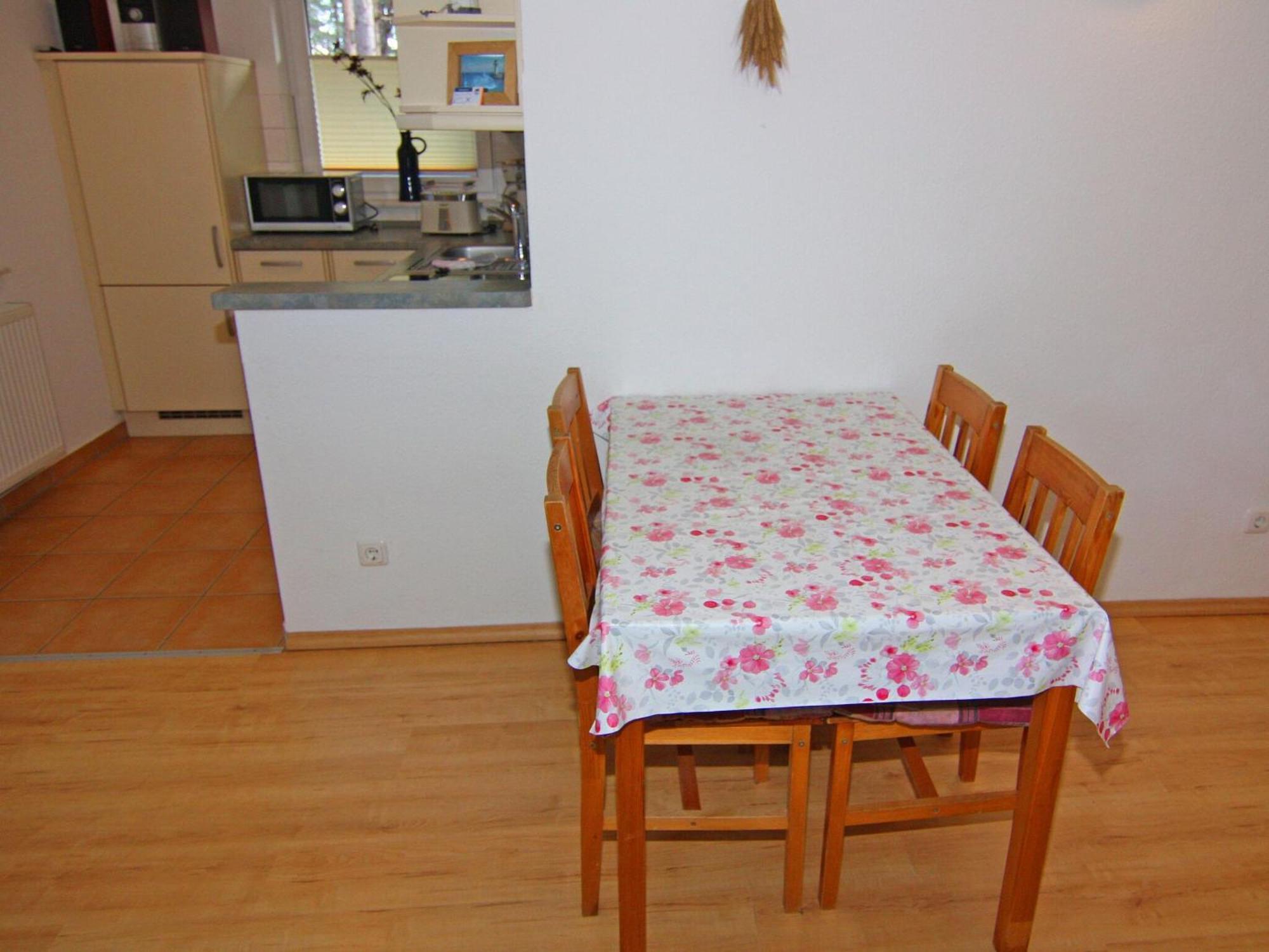 Inviting Holiday Home With Garden トラッセンハイデ エクステリア 写真